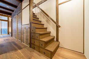 RESI STAY Villa Silktree