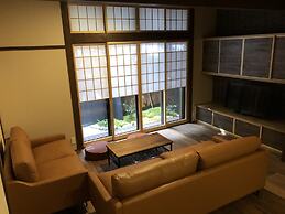 RESI STAY Villa Silktree