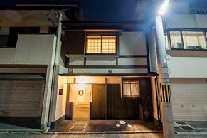 RESI STAY Villa Silktree