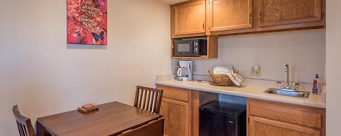 Heartland Country Resort & Lodge
