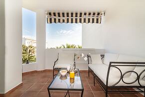 Whispering Palms Apartment