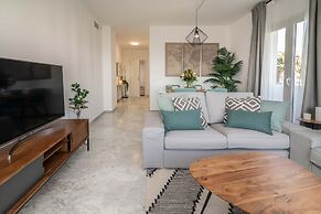 Whispering Palms Apartment