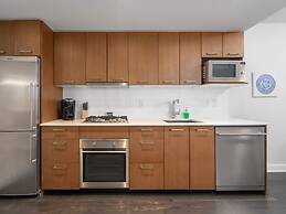 Sterling Suites - Yaletown