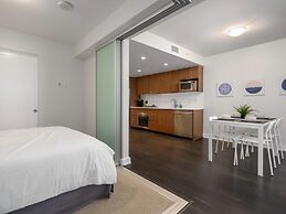 Sterling Suites - Yaletown