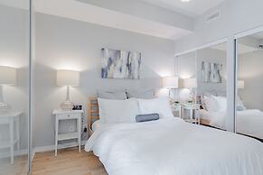 Sterling Suites - Financial District