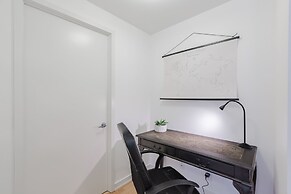 Sterling Suites - Financial District