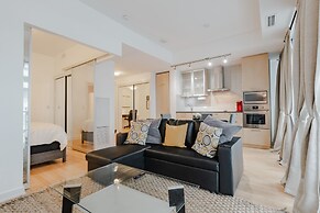 Sterling Suites - Financial District