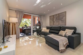 Chic Oasis on the Coast