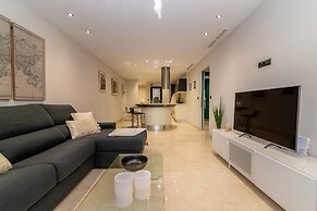 Chic Oasis on the Coast