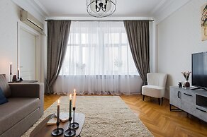 GM Apartment Bolshaya Dmitrovka 21-7