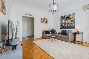 GM Apartment Bolshaya Dmitrovka 21-7