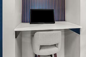 Park Inn by Radisson, Kelowna