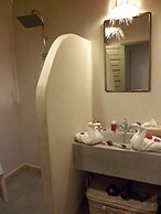 RIAD ET SPA MISRIA LES OLIVIERS