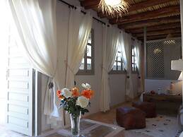 RIAD ET SPA MISRIA LES OLIVIERS