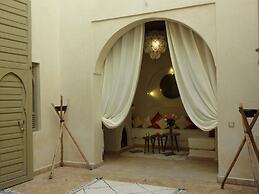 RIAD ET SPA MISRIA LES OLIVIERS