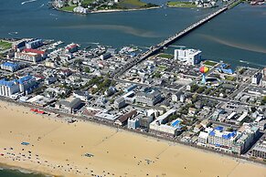 Cambria Hotel Ocean City - Bayfront