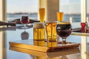 Cambria Hotel Ocean City - Bayfront