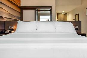 Cambria Hotel Ocean City - Bayfront