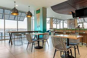 Cambria Hotel Ocean City - Bayfront