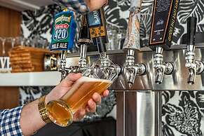 Cambria Hotel Ocean City - Bayfront