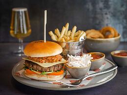 Mercure Newport Hotel