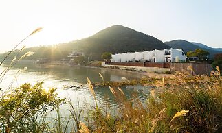 Hi Mohang Pool Villa