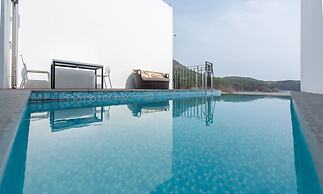 Hi Mohang Pool Villa