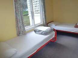 Lakeside Backpackers