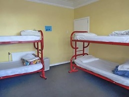 Lakeside Backpackers