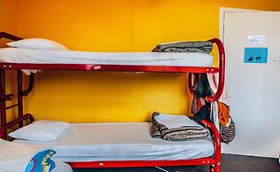 Lakeside Backpackers