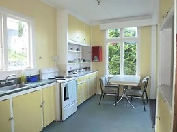 Lakeside Backpackers