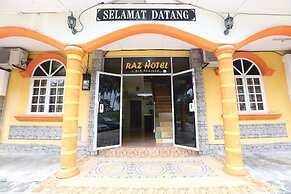 OYO 89819 Raz Hotel Kelulut