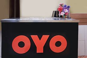 OYO 89819 Raz Hotel Kelulut