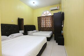 OYO 89819 Raz Hotel Kelulut