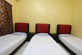 OYO 89819 Raz Hotel Kelulut