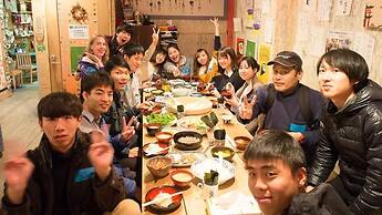 Cocoroom Guesthouse Cafe and Garden - Hostel