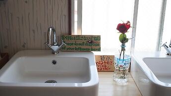 Cocoroom Guesthouse Cafe and Garden - Hostel