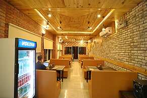 Aaravam Ganga Boutique Hotel Rishikesh