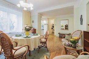 GM Apartment Staropimenovskii 16