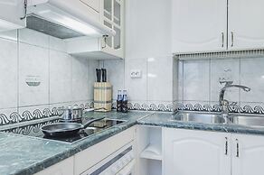 GM Apartment Staropimenovskii 16