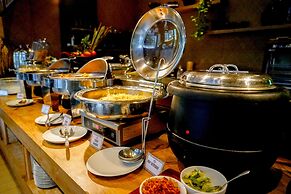 Deka Hotel Surabaya HR Muhammad