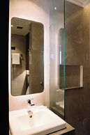 Deka Hotel Surabaya HR Muhammad