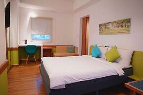 Deka Hotel Surabaya HR Muhammad