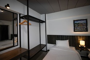 The 168 Gallery Residence