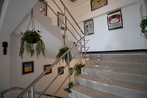 The 168 Gallery Residence