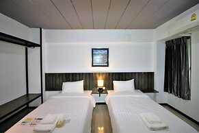 The 168 Gallery Residence