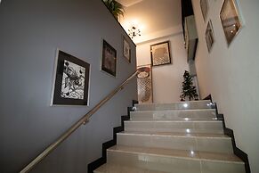 The 168 Gallery Residence