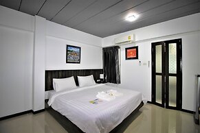 The 168 Gallery Residence