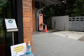 The 168 Gallery Residence