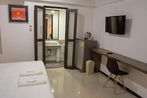 The 168 Gallery Residence